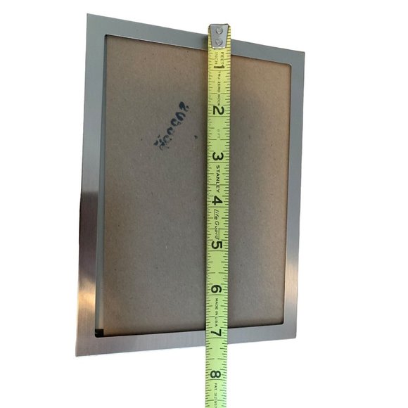 Vintage Brushed Silver Metal Picture Frame 5” X 7” Squared Edges - Picture 3 of 10